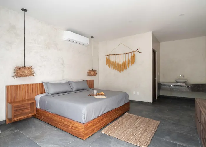 Twelve O'clock - Luxury Villa *
