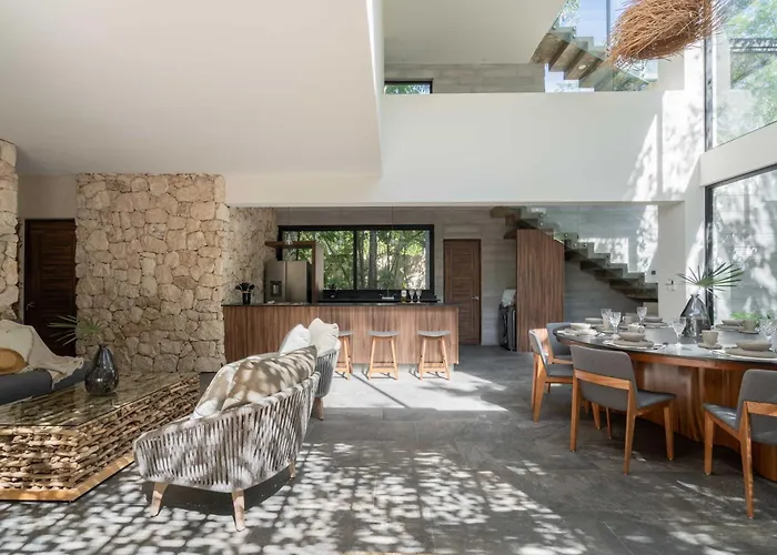 Twelve O'clock - Luxury Villa *