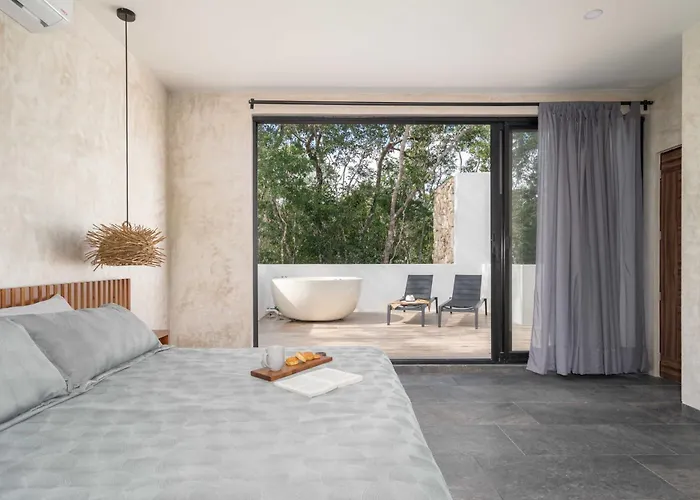 Twelve O'clock - Luxury Villa *