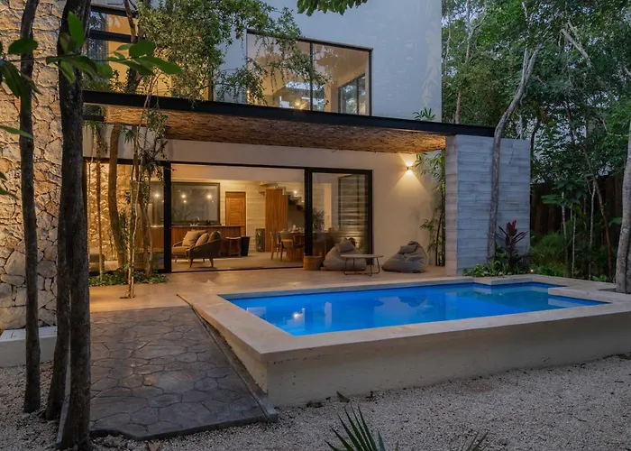 Twelve O'clock - Luxury Villa *
